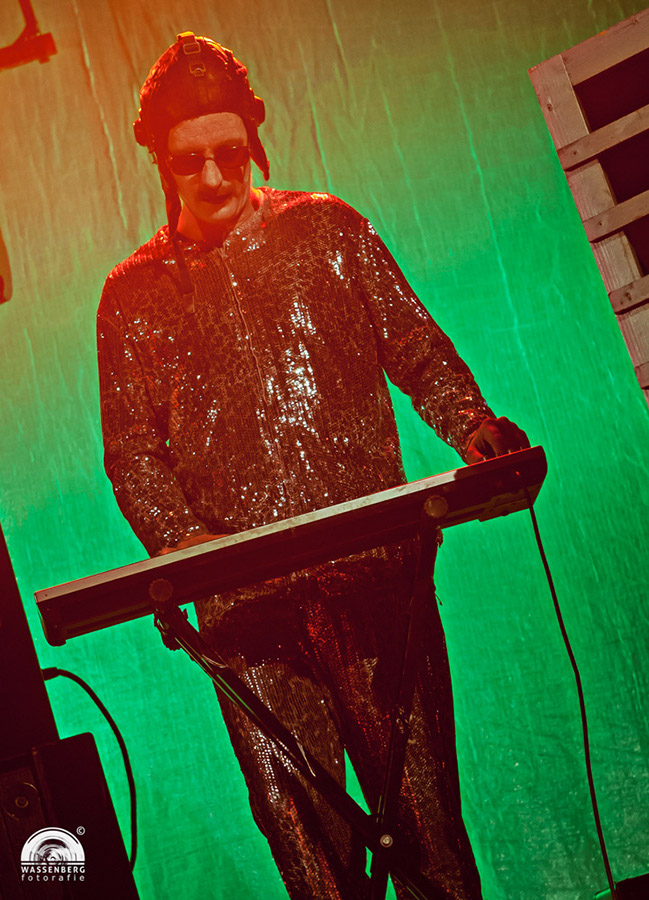 %_tempFileNamePeelpop_2015_108%